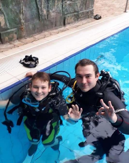 Junior Gyermekbúvár tanfolyam (Junior Open Water Diver) 10-15 év között